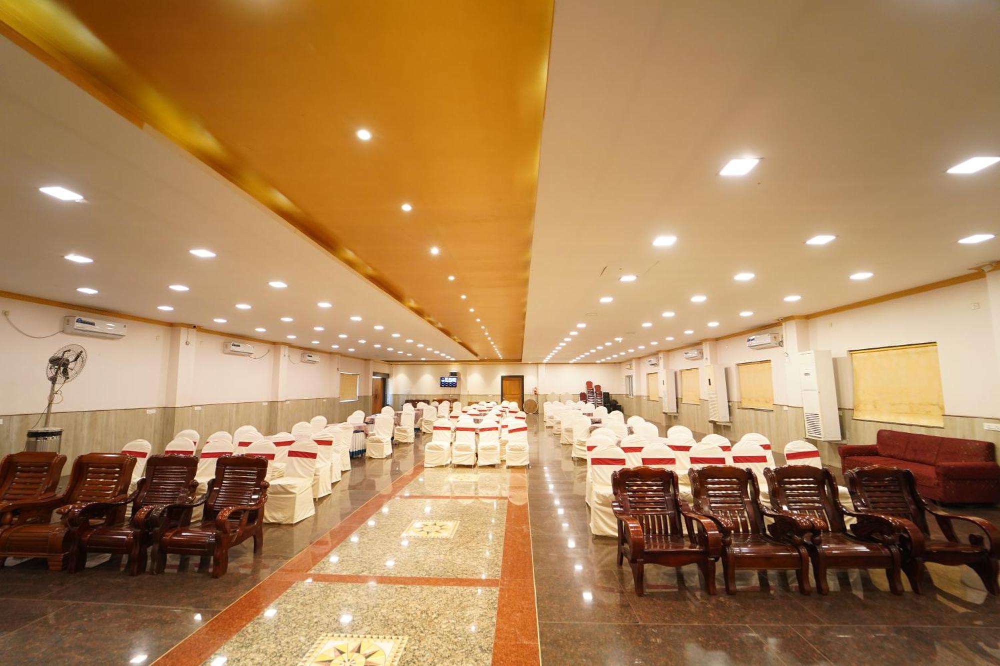 בובנשוואר Hotel Ananta Sayana מראה חיצוני תמונה