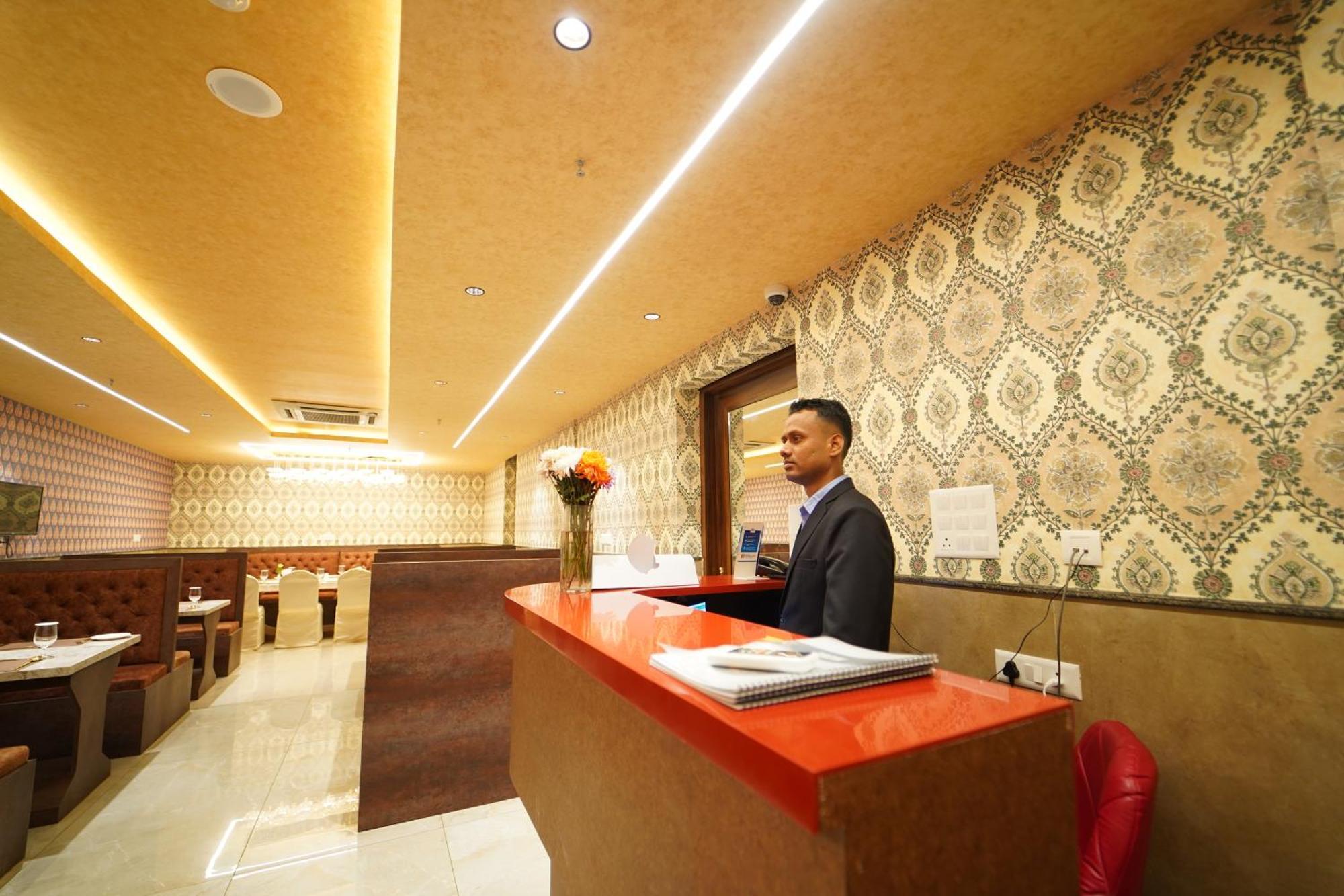 בובנשוואר Hotel Ananta Sayana מראה חיצוני תמונה