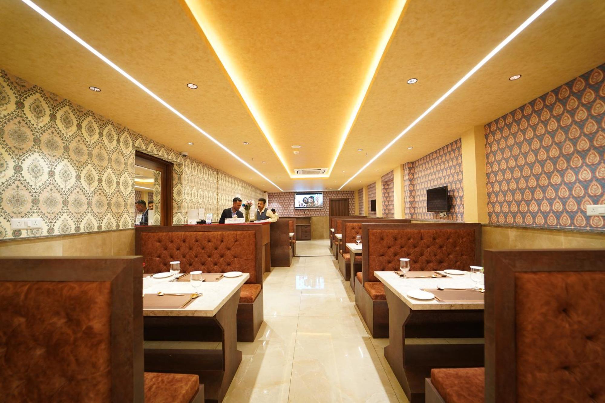 בובנשוואר Hotel Ananta Sayana מראה חיצוני תמונה