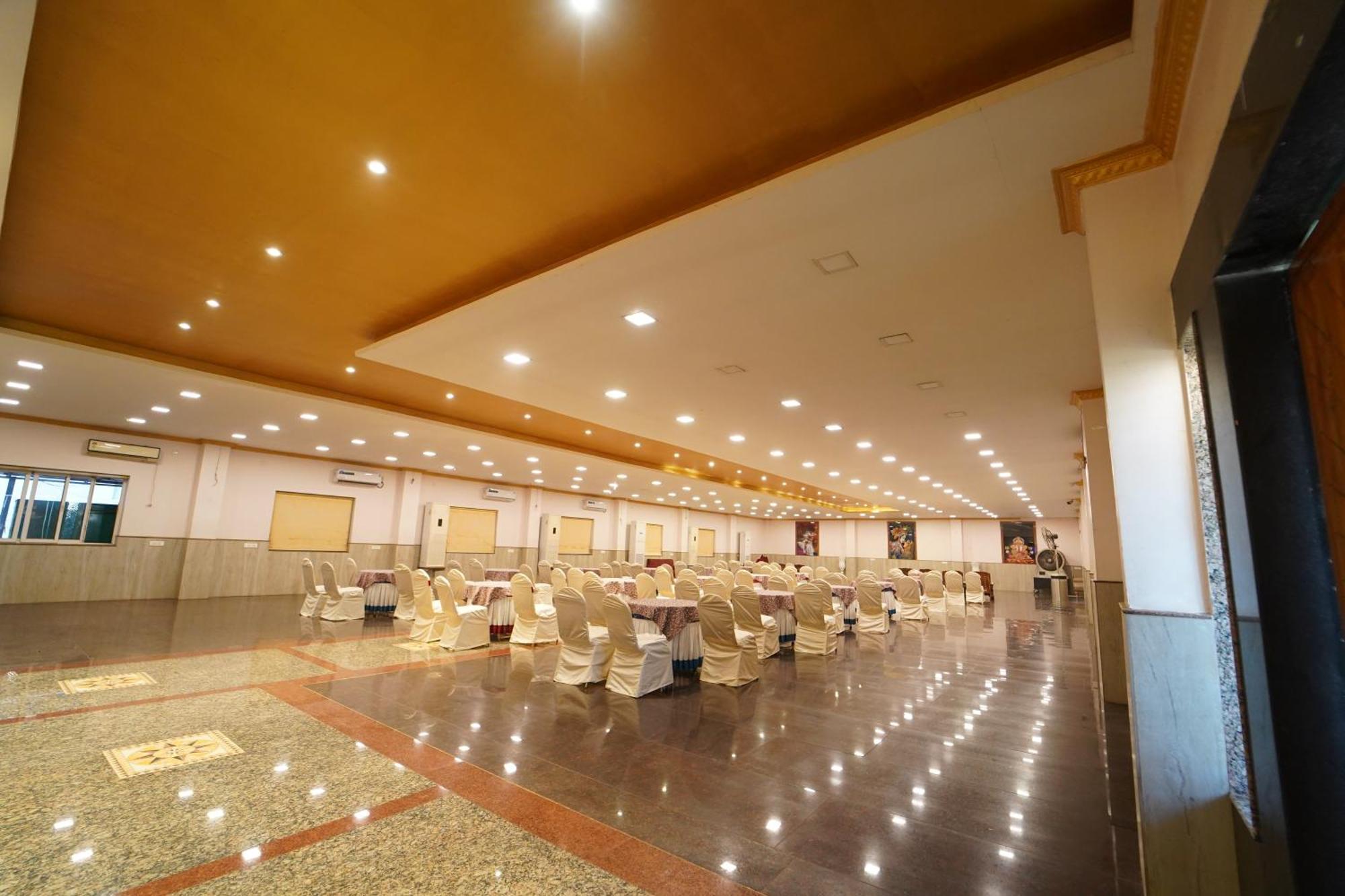 בובנשוואר Hotel Ananta Sayana מראה חיצוני תמונה
