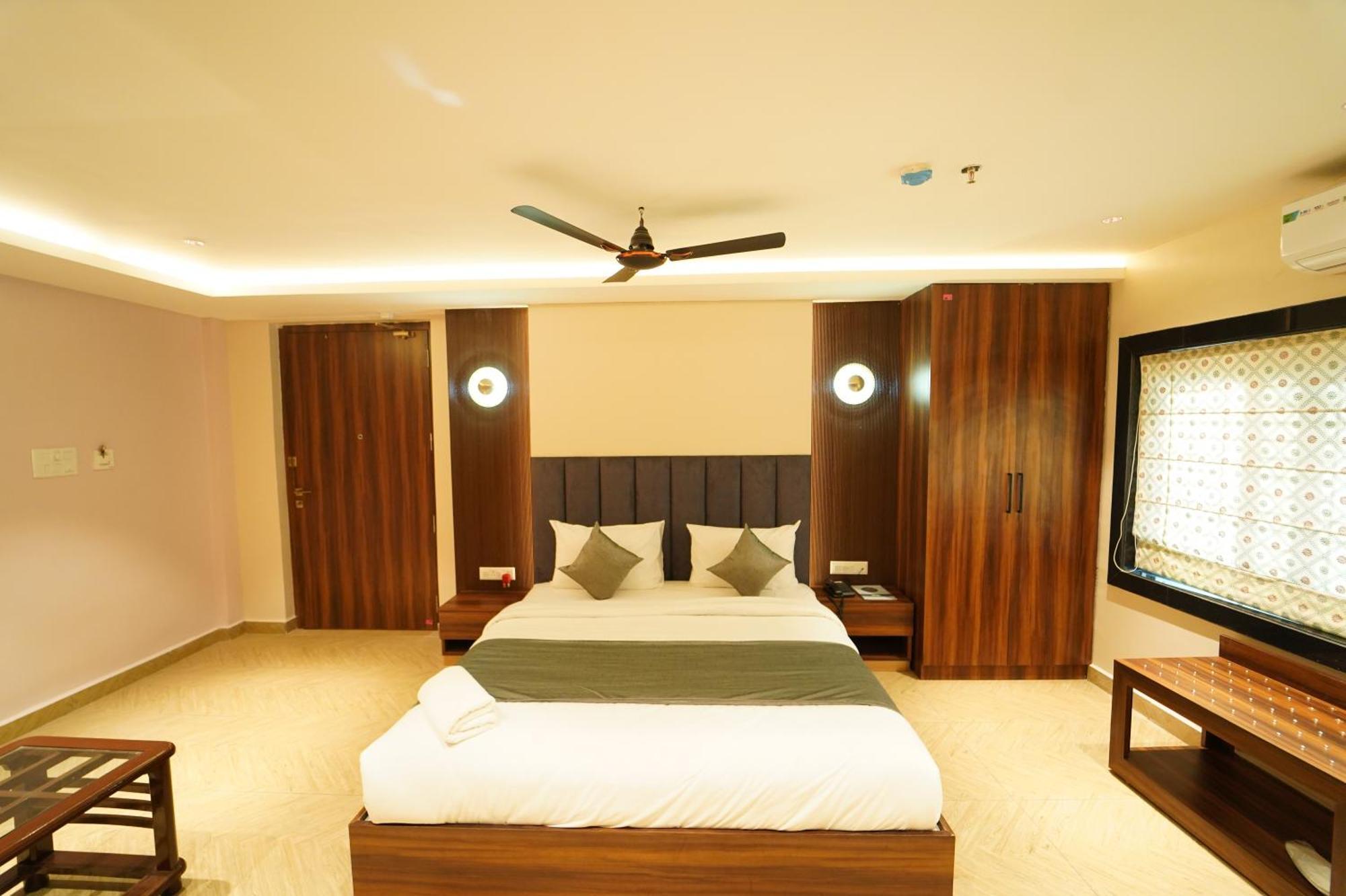 בובנשוואר Hotel Ananta Sayana מראה חיצוני תמונה
