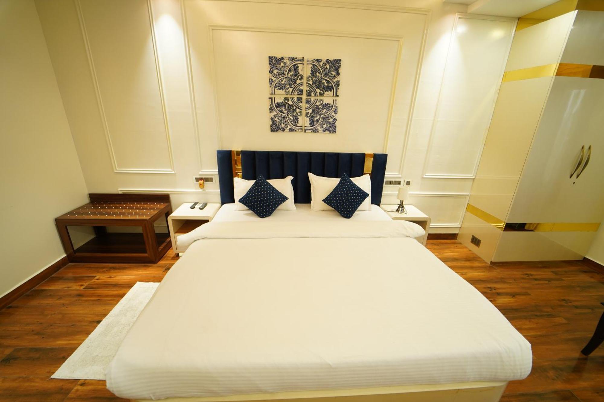 בובנשוואר Hotel Ananta Sayana מראה חיצוני תמונה