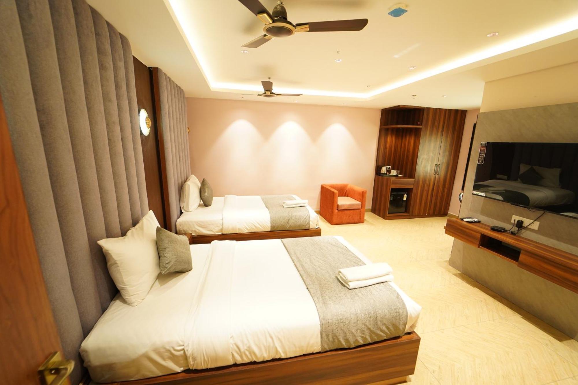 בובנשוואר Hotel Ananta Sayana מראה חיצוני תמונה