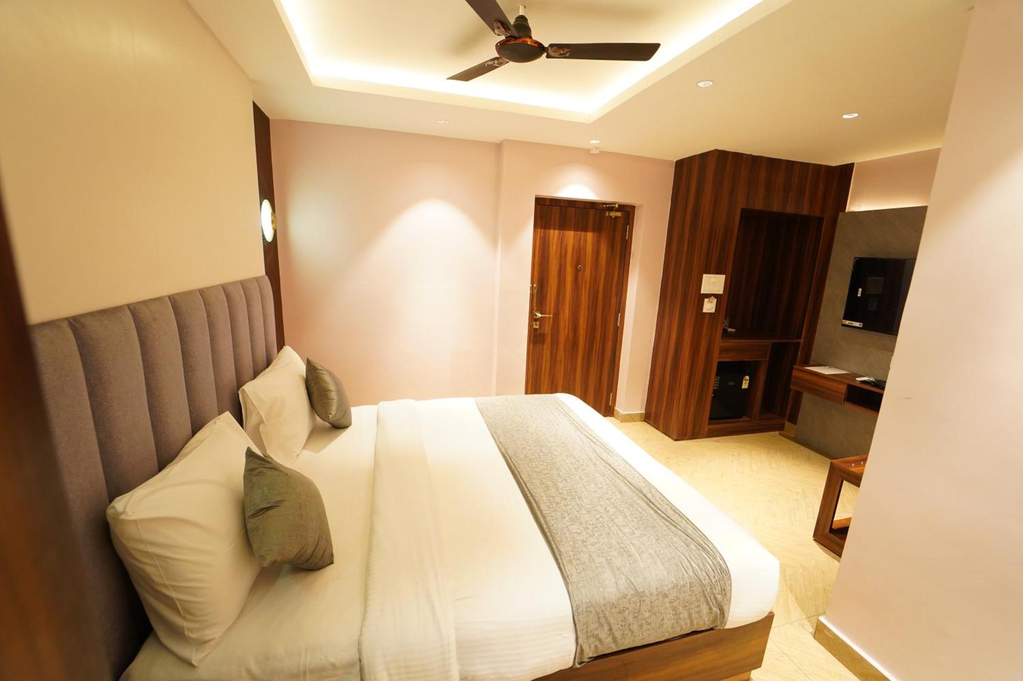 בובנשוואר Hotel Ananta Sayana מראה חיצוני תמונה