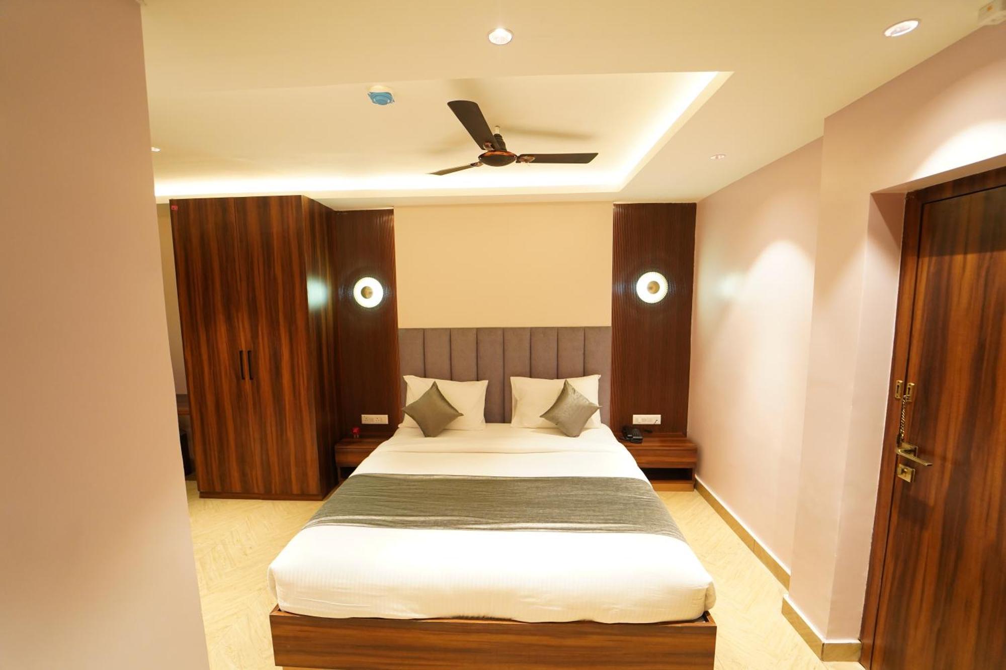בובנשוואר Hotel Ananta Sayana מראה חיצוני תמונה
